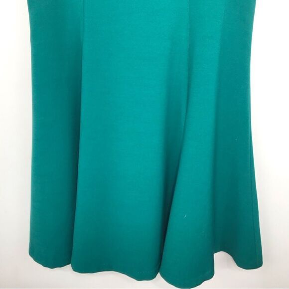 Belle by Badgley Mischka Green Cocktail Dress with Sequin Snowflake Collar - Picture 6 of 16